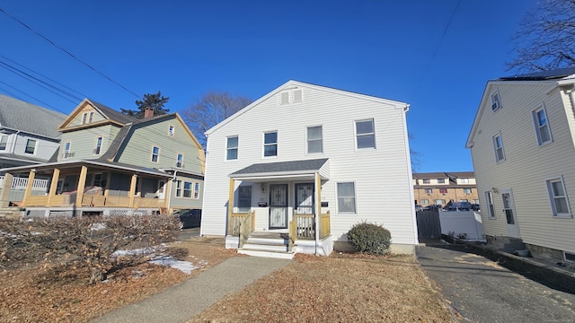 front facade featuring a porch