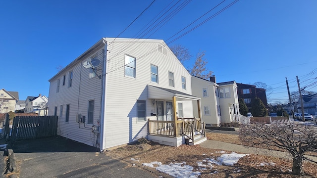 view of front of house