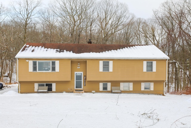 bi-level home with entry steps