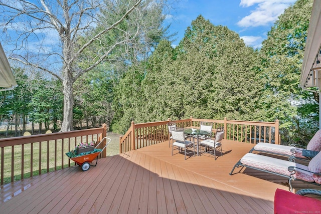 deck featuring outdoor dining space