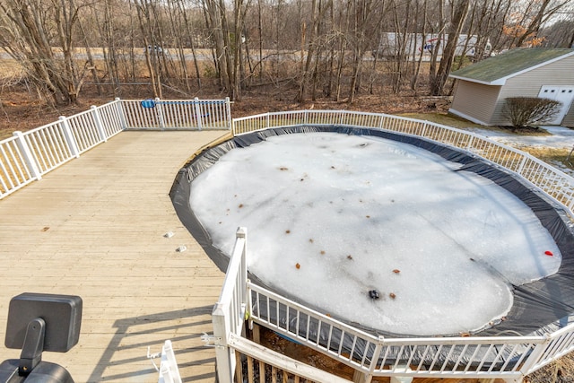 view of swimming pool