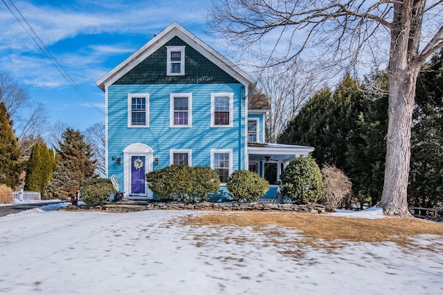 view of front of property