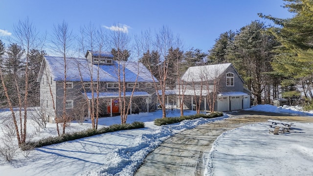 view of front facade featuring a garage