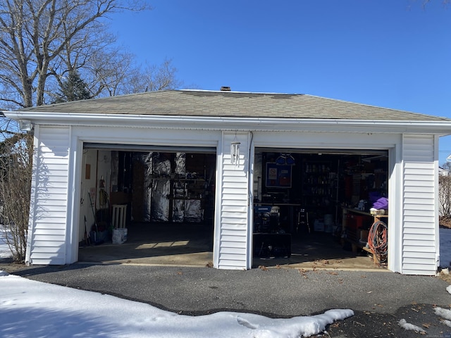 view of detached garage