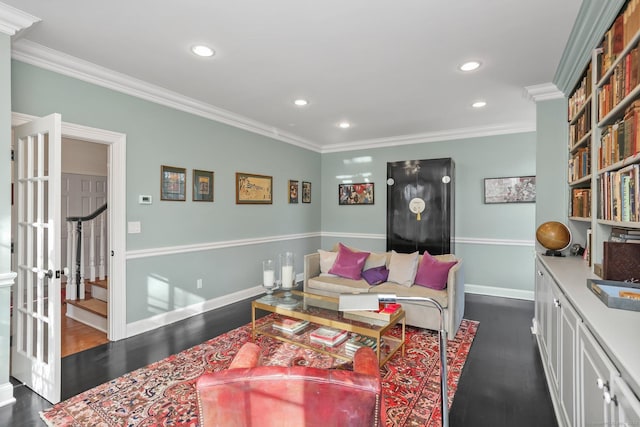 living room featuring ornamental molding, recessed lighting, dark wood finished floors, and baseboards