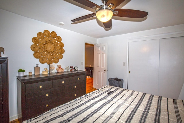 bedroom featuring a closet and ceiling fan