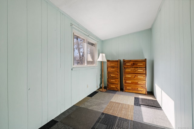 bedroom with carpet flooring