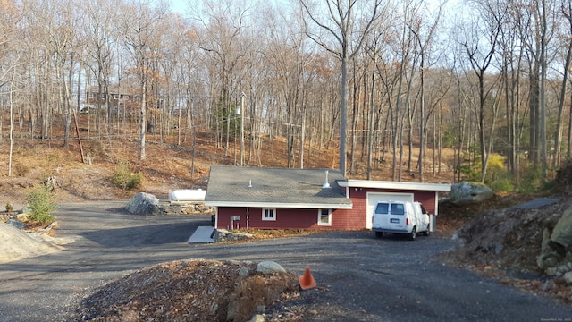 view of front of home featuring driveway