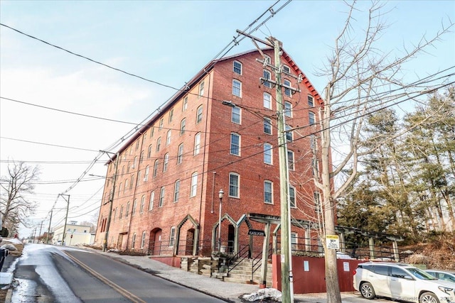 view of building exterior