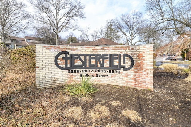 view of community / neighborhood sign