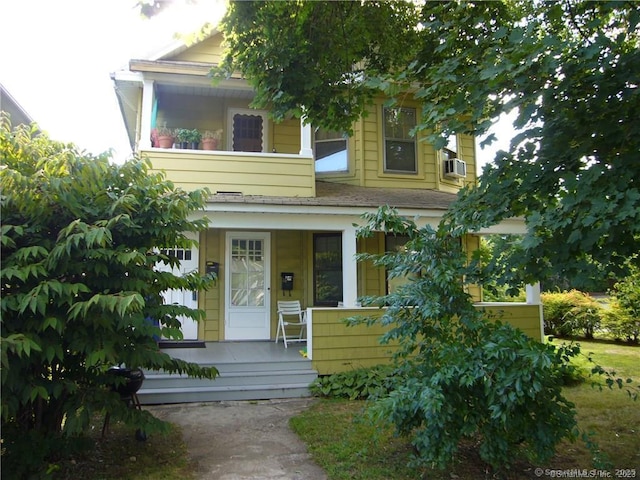 view of front of home featuring a porch