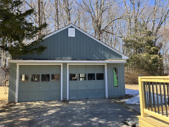 view of detached garage