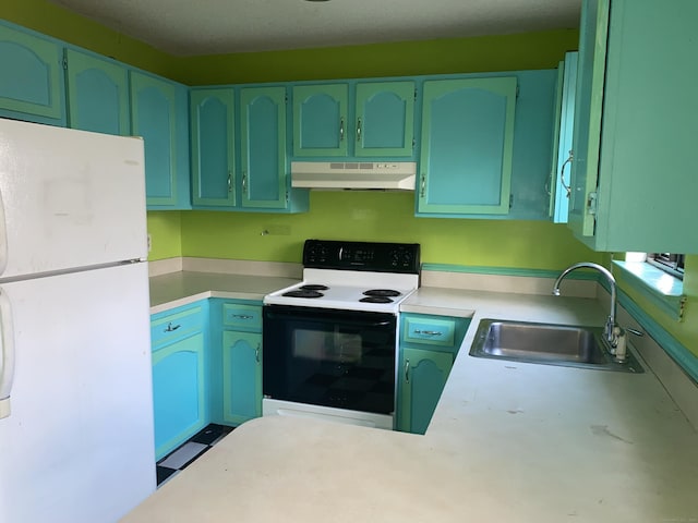 kitchen with light countertops, electric range oven, freestanding refrigerator, a sink, and under cabinet range hood