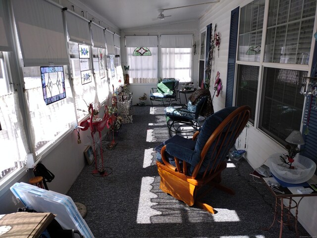 sunroom with vaulted ceiling