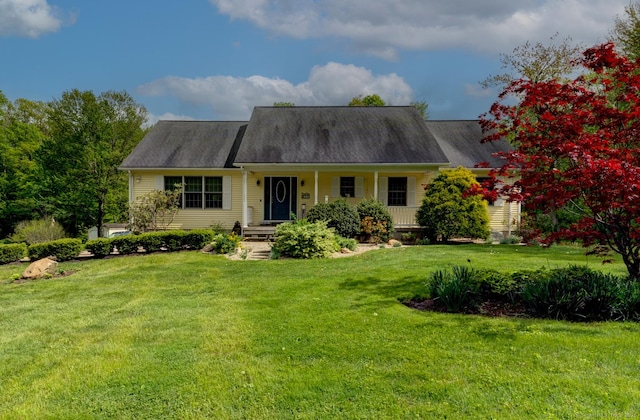 37 E Morris Ln, Morris, CT 06763 - cape cod house featuring a front yard