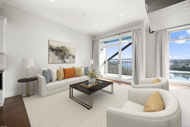 living room featuring recessed lighting, plenty of natural light, dark wood finished floors, and baseboards