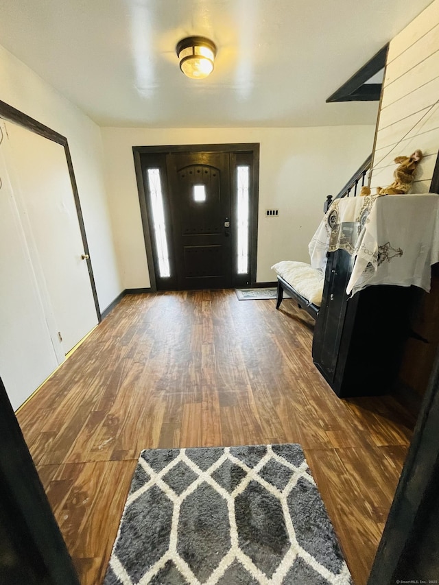 670 Wauregan Rd, Brooklyn, CT 06234 - foyer entrance with wood finished floors and baseboards