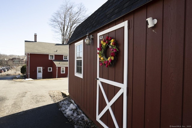 view of outbuilding with an outbuilding