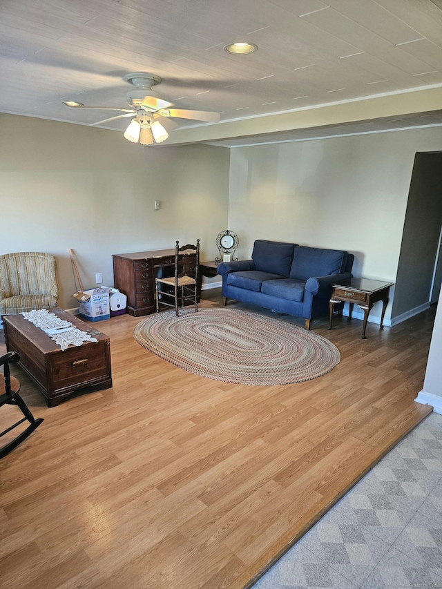 living room with recessed lighting, baseboards, a ceiling fan, and wood finished floors