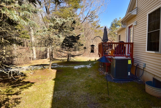 view of yard with central AC unit