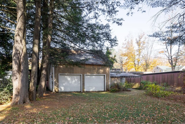 view of detached garage