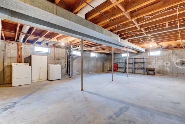 basement featuring independent washer and dryer