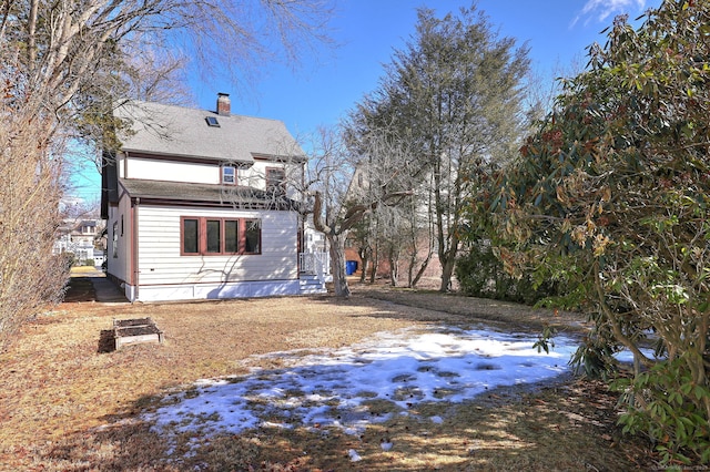 view of yard featuring a balcony