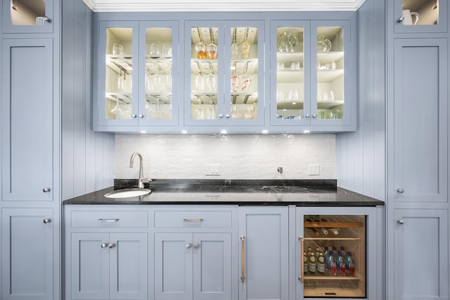 31 Birch Hill Rd, Lyme, CT 06371 - indoor wet bar featuring beverage cooler and backsplash