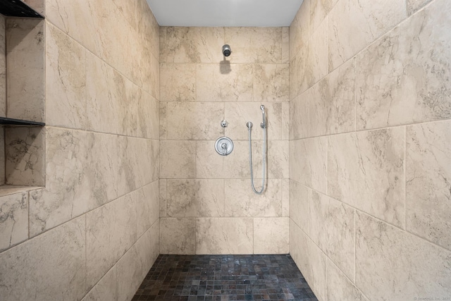 31 Birch Hill Rd, Lyme, CT 06371 - bathroom with tiled shower
