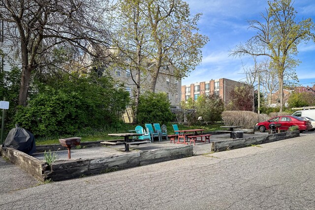 70 Strawberry Hill Ave Apt 3-3B, Stamford, CT 06902 - view of property's community