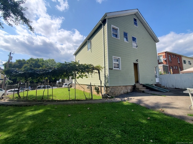 17 Alden St, Stamford, CT 06902 - photo 4