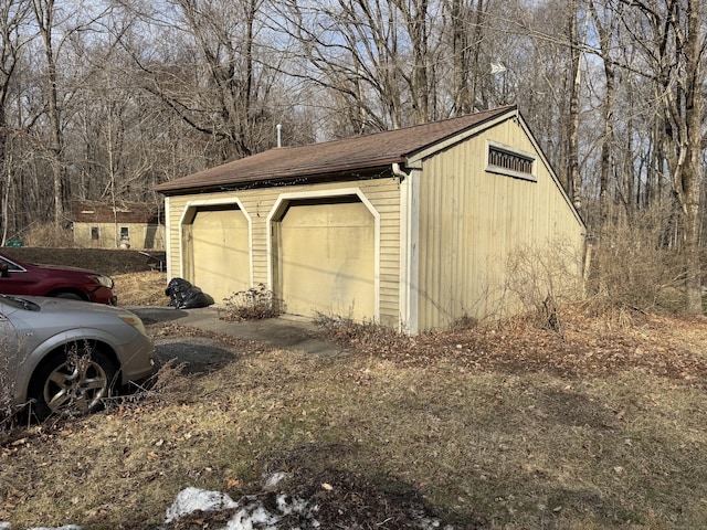 view of detached garage