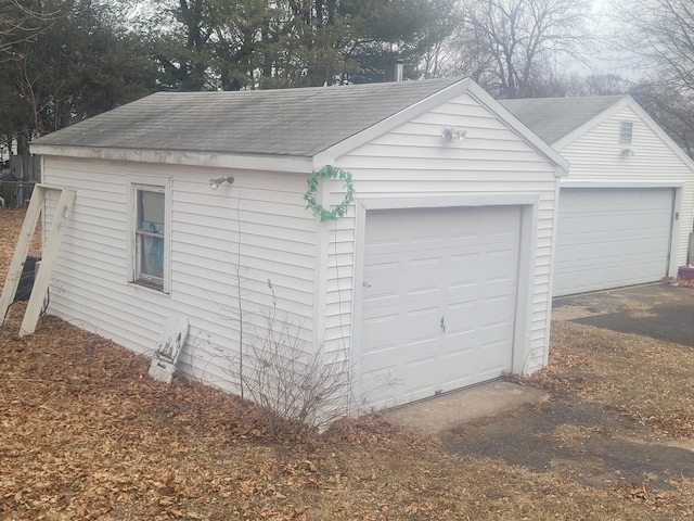 view of detached garage