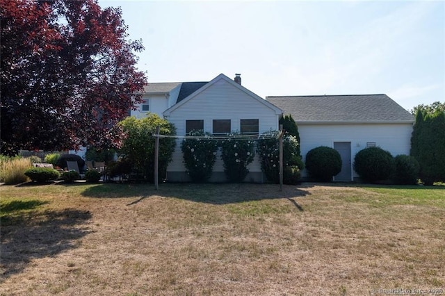 exterior space featuring a lawn