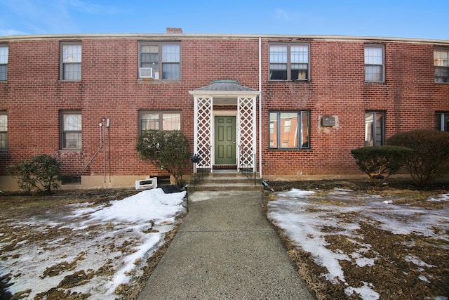 view of front facade with brick siding