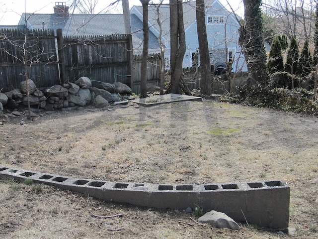 14 Sycamore St, Norwalk, CT 06855 - view of yard featuring fence