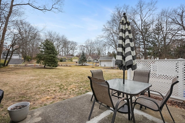 view of patio with outdoor dining space