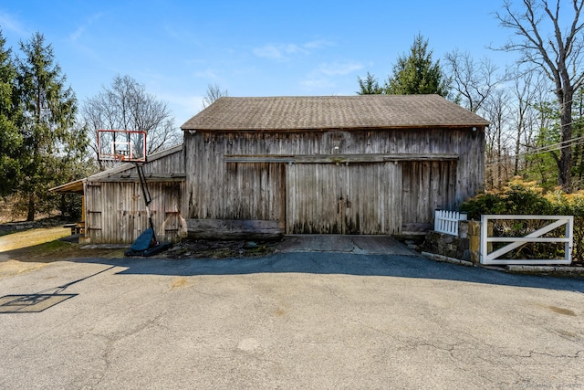 175 Mountain Rd, Wilton, CT 06897 - view of barn
