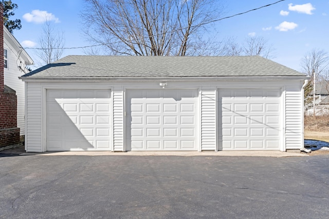 view of detached garage