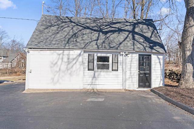 view of outbuilding featuring an outdoor structure