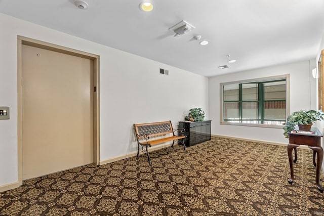 sitting room featuring recessed lighting, visible vents, and baseboards