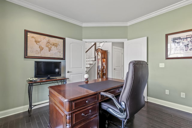 office area featuring ornamental molding, dark wood-style flooring, and baseboards