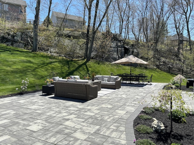 view of patio / terrace featuring outdoor dining area and outdoor lounge area