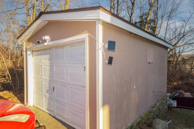 view of detached garage