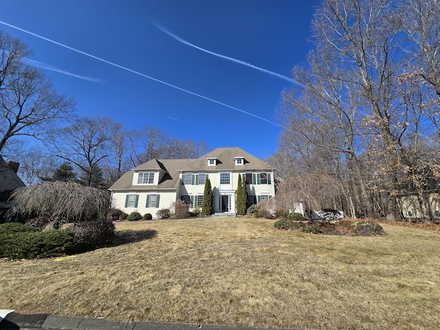 view of front of house with a front yard