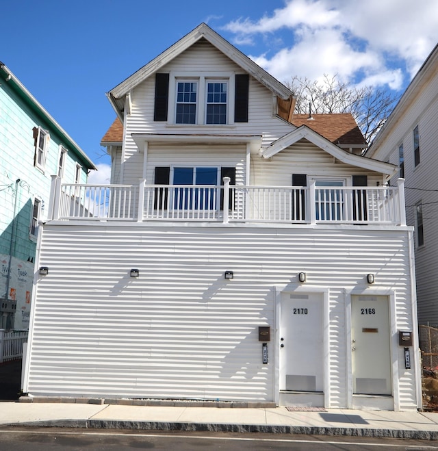 view of front of house