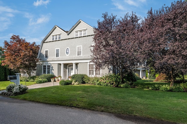 3 Sea Meadows Ln, Waterford, CT 06385 - shingle-style home with a front lawn