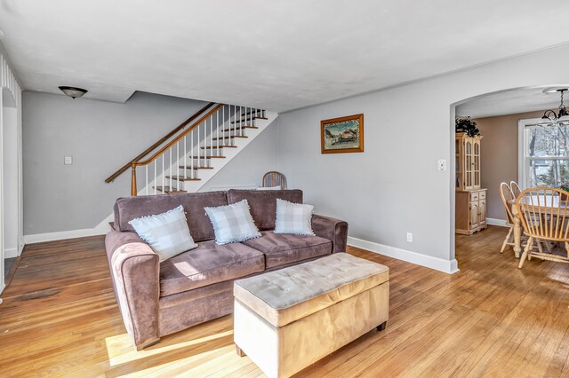 390 Dexter Dr, Bridgeport, CT 06606 - photo 6