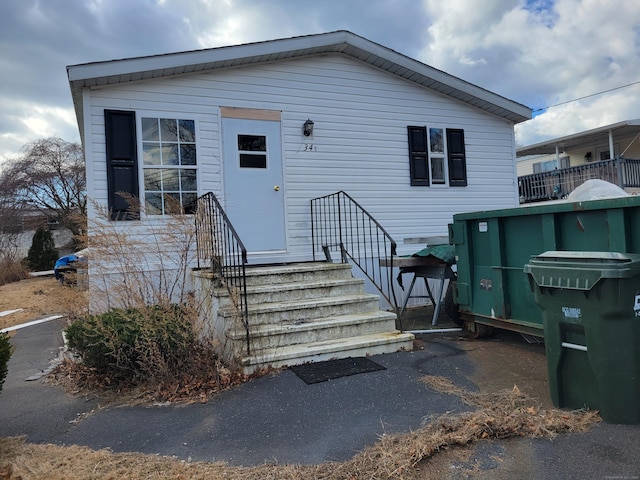 view of front of property