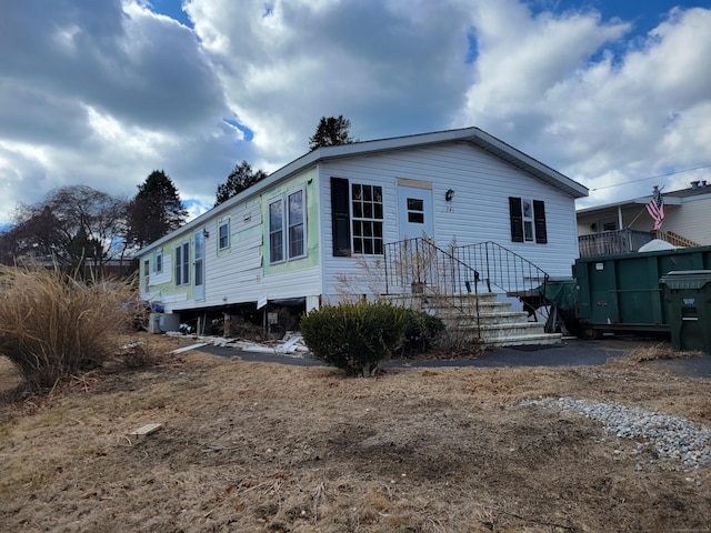 view of front of property